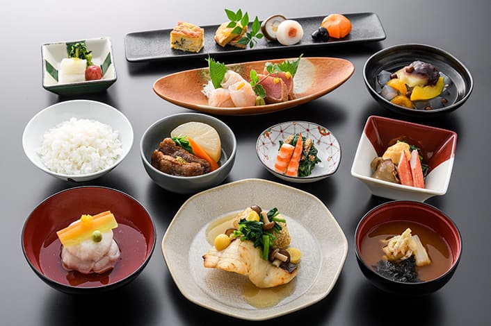 ファーストクラスのお食事