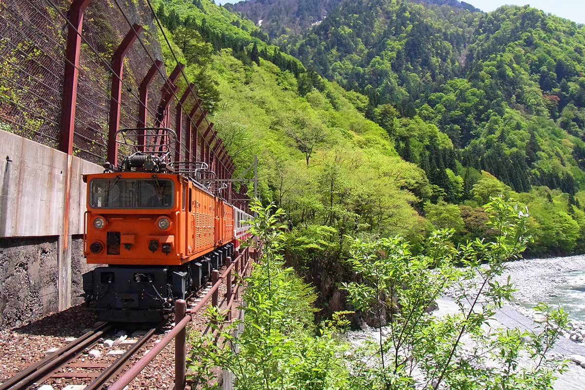 (写真) 黒部峡谷鉄道トロッコ列車 6