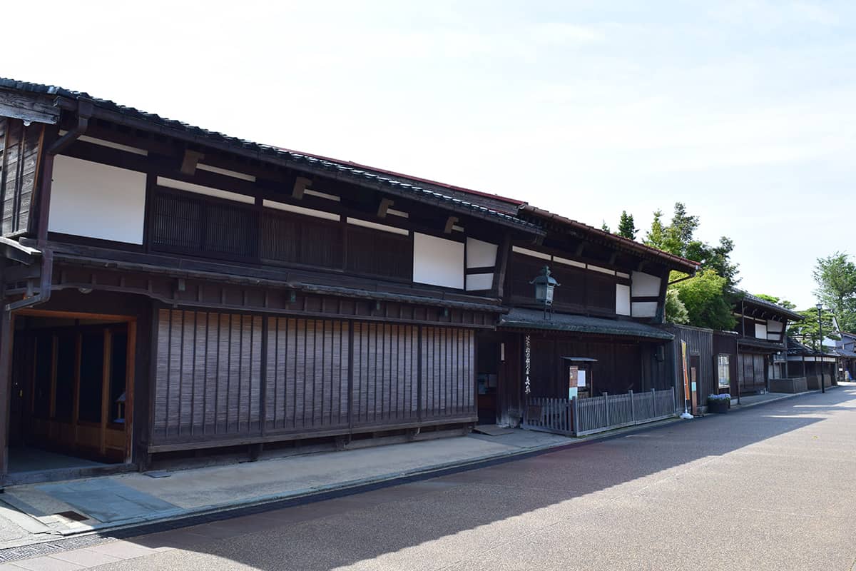 (写真) 岩瀬の街並み 2