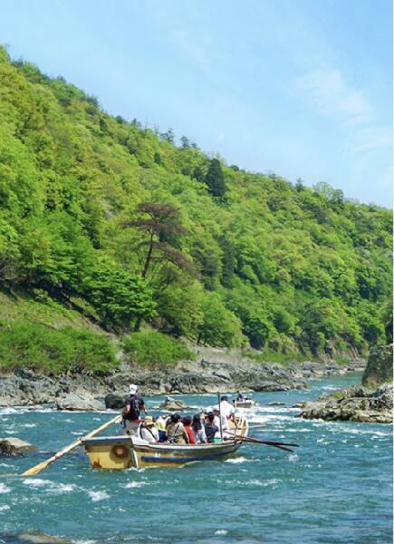 保津川の急流を下る