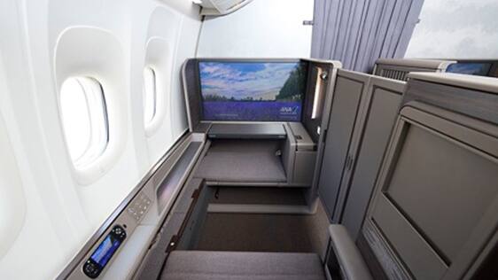 B777-300ERファーストクラスシート